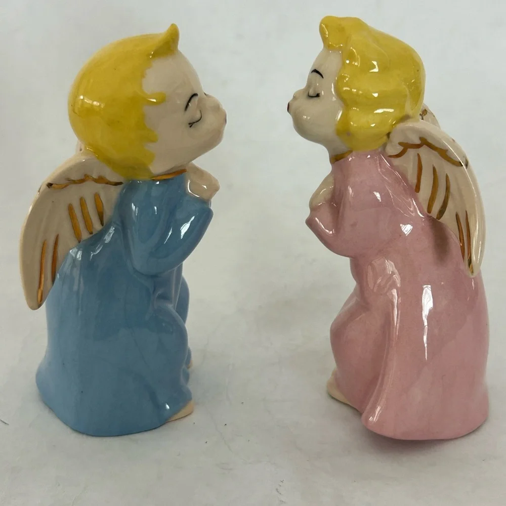 Vintage Boy & Girl Kissing Angel Ceramic Blue‎ & Pink Figures Kitsch MCM Retro